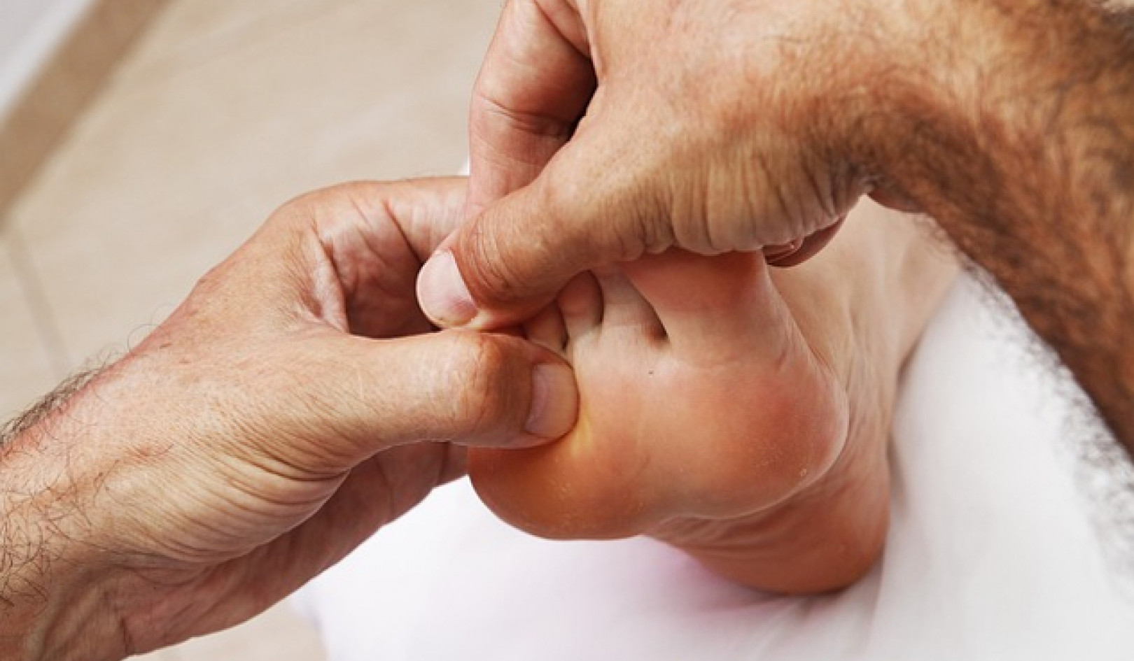 Foot Reflexology as a Do-It-Yourself Lymphatic Cleanse